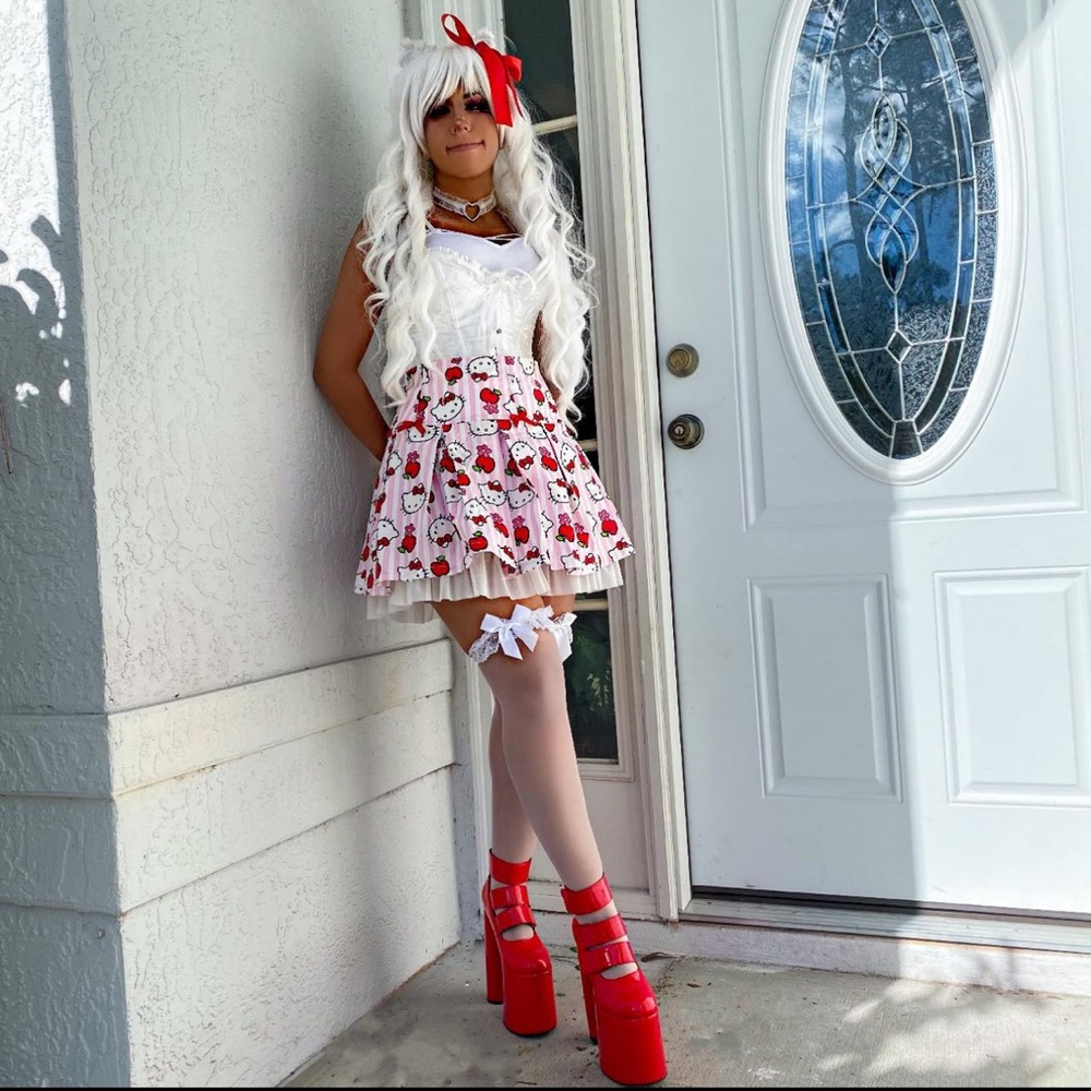 Hello kitty Apple Stripe pleated skirt
